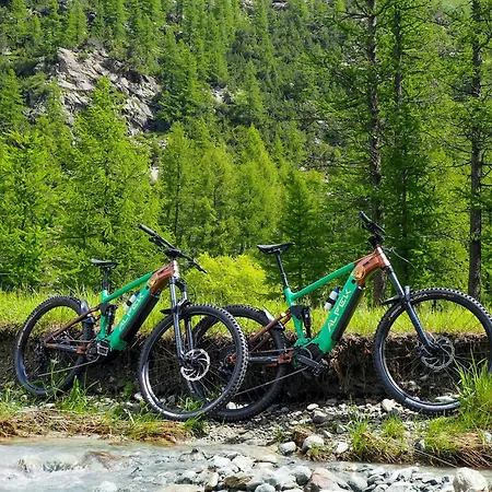 Stone With Views Over Balme Valley Σπίτι διακοπών Ala di Stura